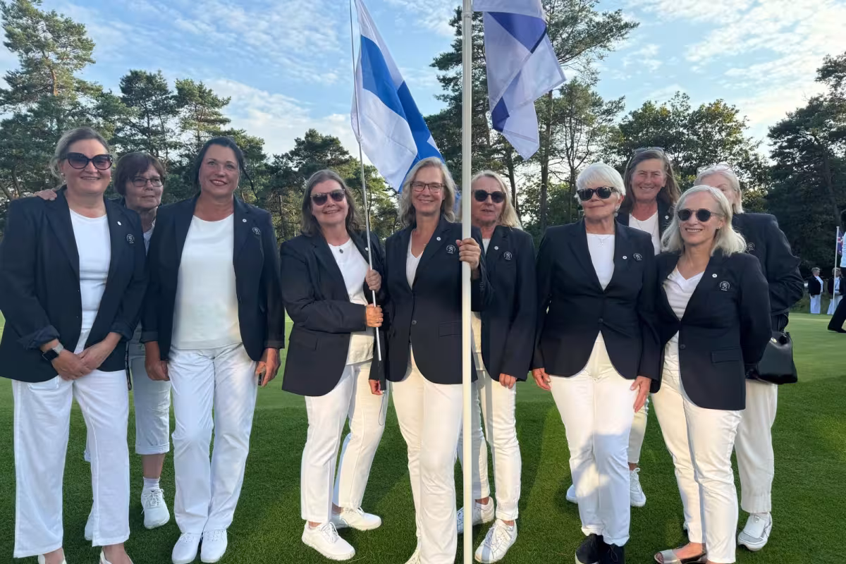 Suomen joukkue päättäjäisissä