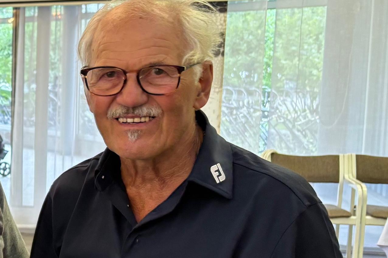 Risto Tiainen hallitsi Ringside Golfin muodokkaat greenit M75 Tourilla