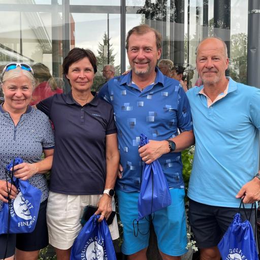 * Kolmoset Pirjo Lehtonen, Tiina Kivinen, Hannu Lehtonen ja Jarmo Jämsä
