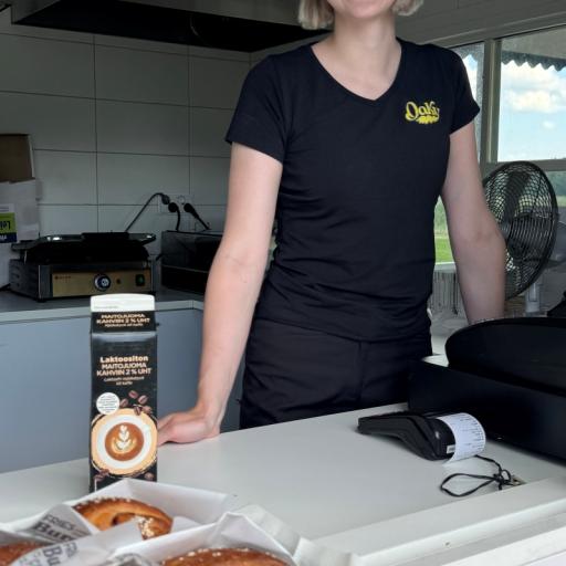 Aura Golfissa palvelu, ruoka ja munkit on parasta A-luokkaa