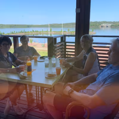 Karelia Golfin senioritourneeporukkaa