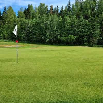 Aluetour Vihti Golfissa, kentän kunto oli upea.
