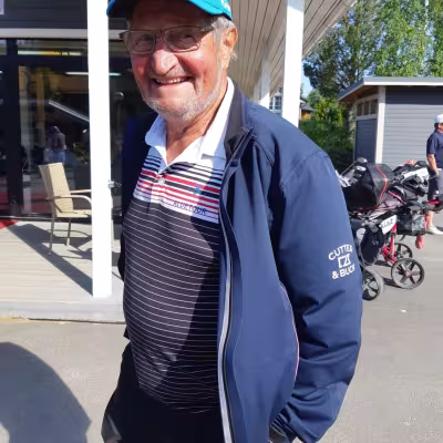 Asser Rissanen Pirkkalan M75 voittaja.