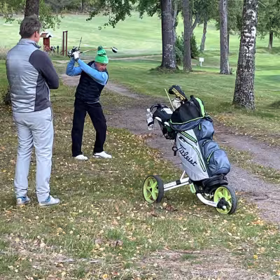 Joskus sitä pelaa itsensä pahaan asemaan, mutta Foursomessa sen voi tehdä myös kaverille