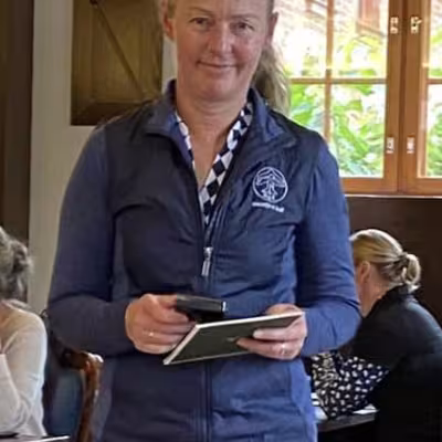 N50 hopeaa Johanna Mustjoki-Purhonen