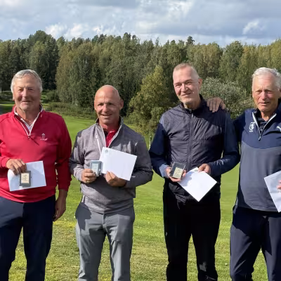 Vasemmalta alkaen Ari Vauhkonen, Jukka Lehtonen, Pekka Sintonen ja Jouko Latvakangas